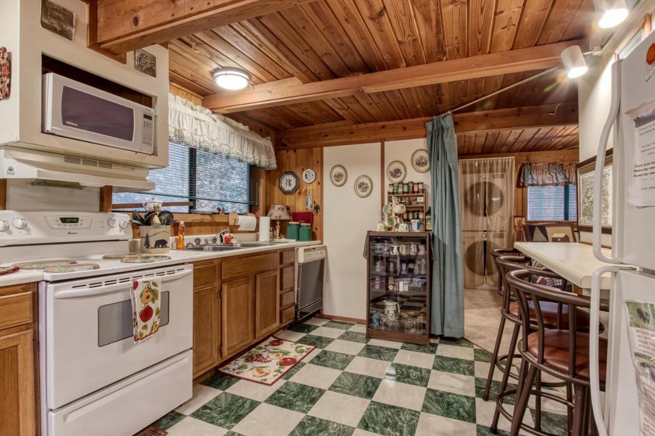 Mountain Springs Chalet Gatlinburg Exterior photo