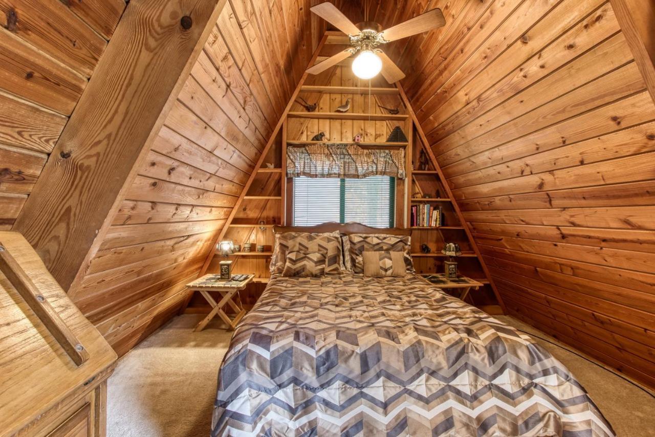 Mountain Springs Chalet Gatlinburg Exterior photo